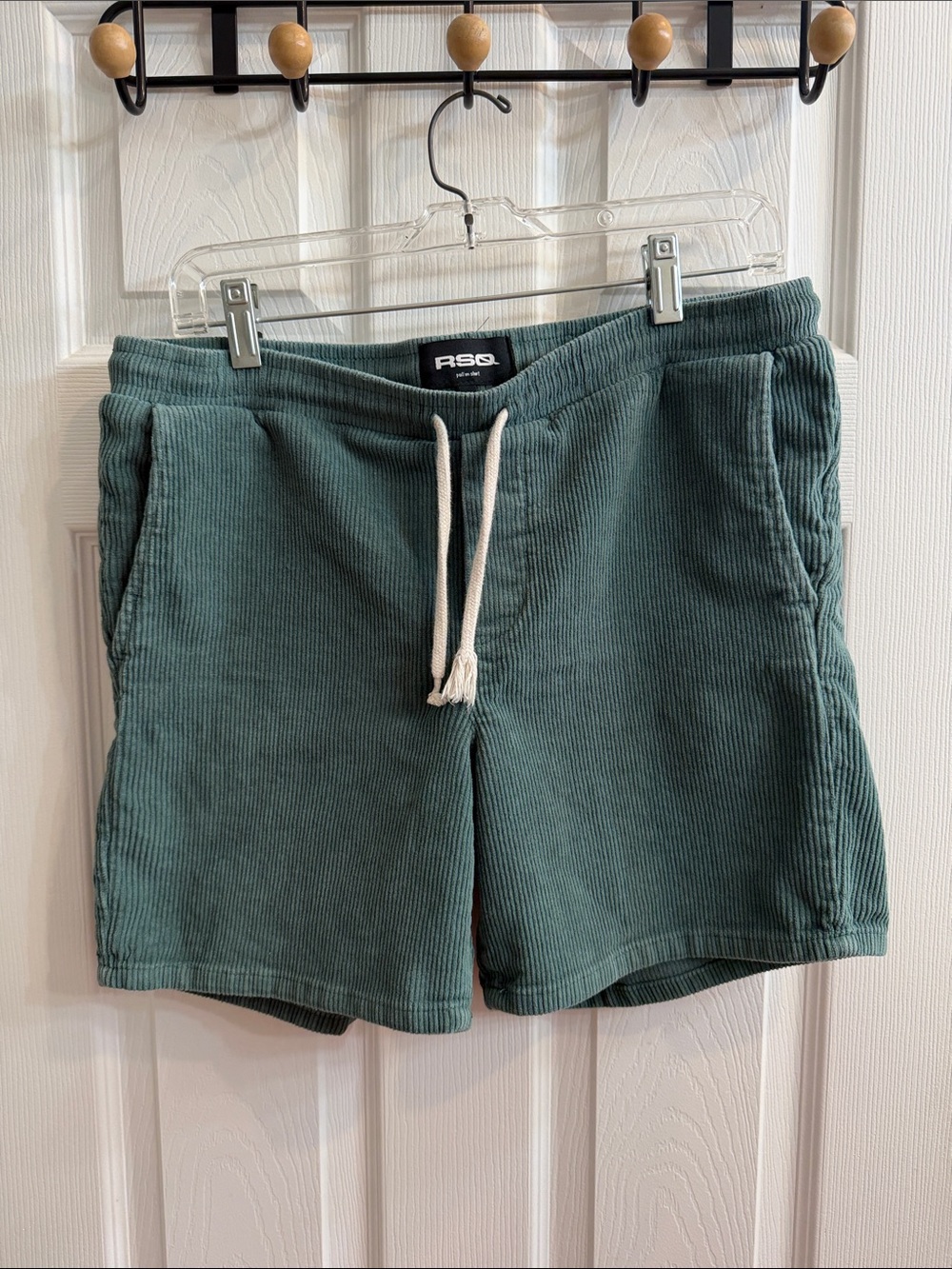 RSQ Men's Forest Green Corduroy Drawstring Shorts, 6.5 inseam.